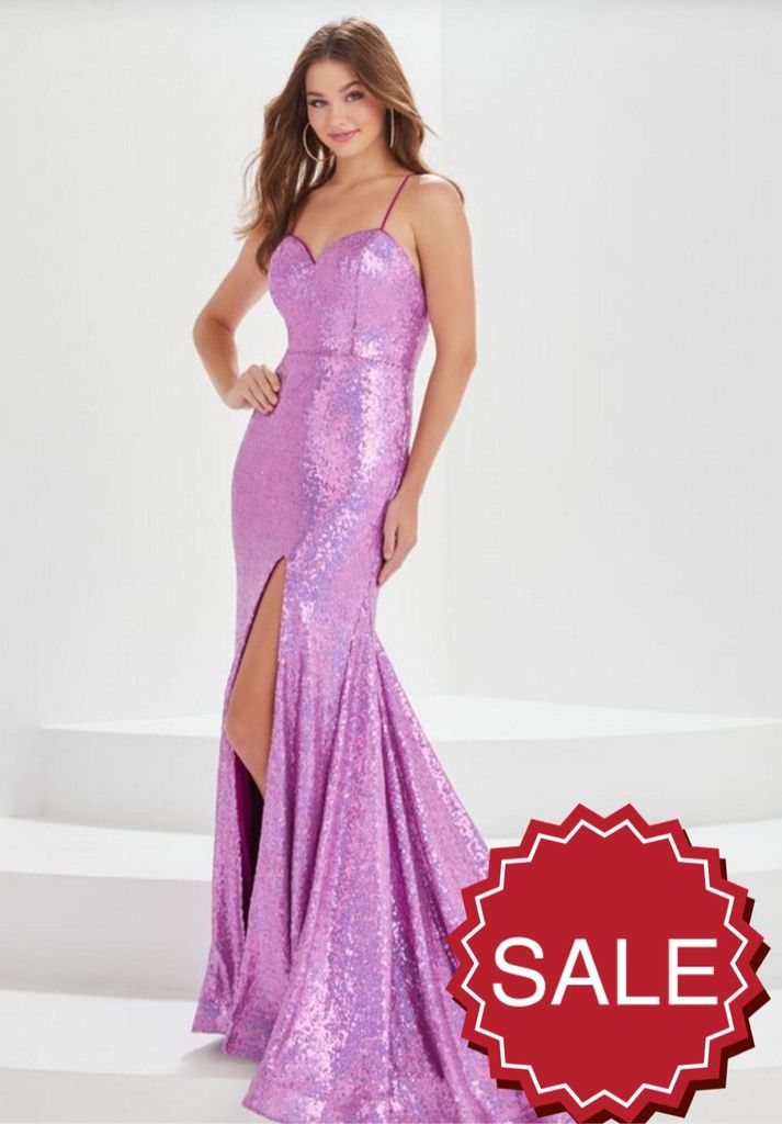 16033 prom dress